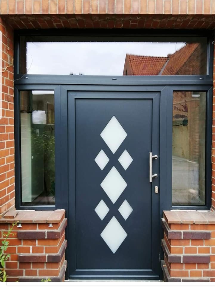 Pose de porte d’entrée sur mesure PVC, bois, alu à Strasbourg Haguenau 0